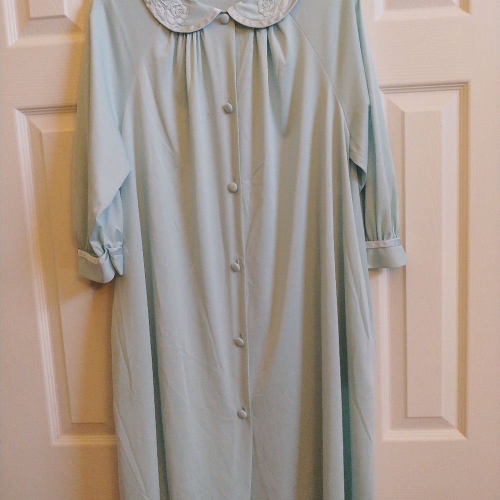 Vintage Blue/Aqua Robe Size Small Button Up w/pock